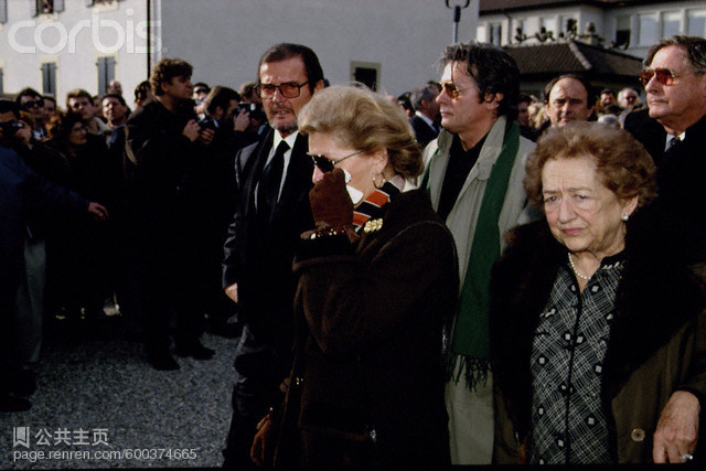Alain Delon, Roger Moor and his wife