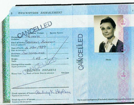 Audrey's 1982-92 British passport